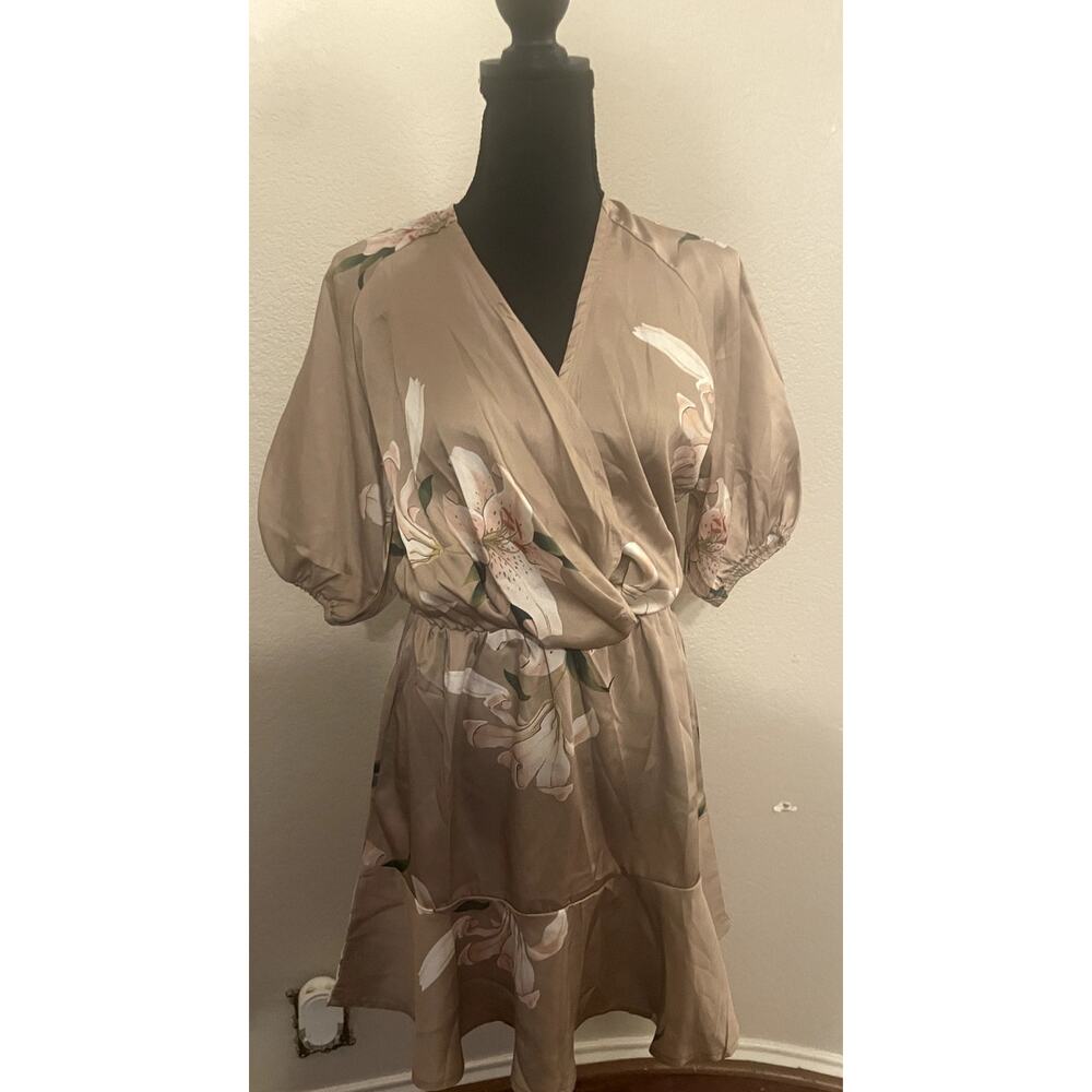 NWT Zara Tan Floral Flowy Dress Size M